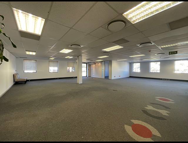 332M² OFFICE TO LET IN SANDTON CENTRAL